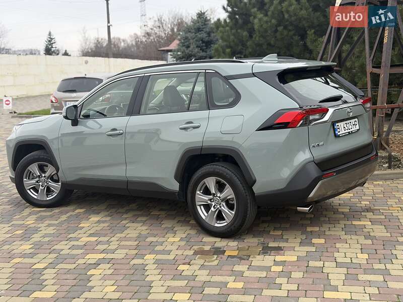 Внедорожник / Кроссовер Toyota RAV4 2022 в Днепре