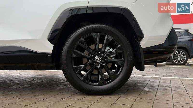 Внедорожник / Кроссовер Toyota RAV4 2024 в Ровно фото 16 Внедорожник / Кроссовер Toyota RAV4 2024 в Ровно
