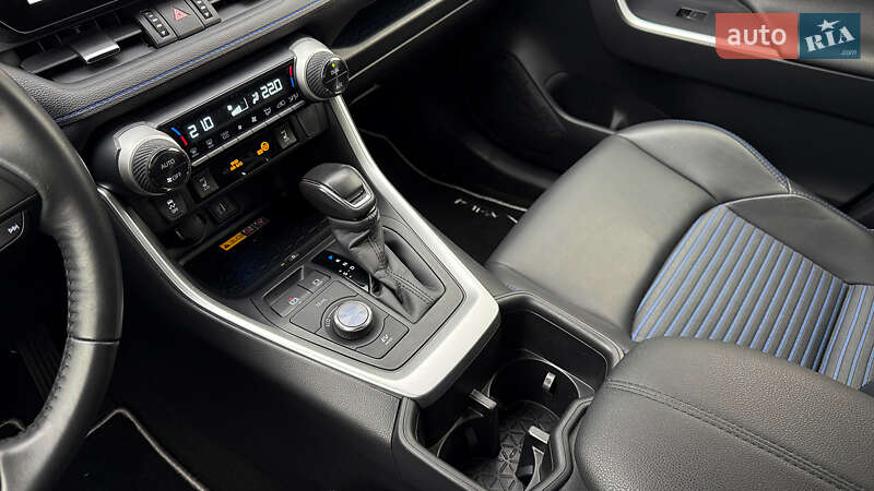 Внедорожник / Кроссовер Toyota RAV4 2024 в Ровно фото 20 Внедорожник / Кроссовер Toyota RAV4 2024 в Ровно