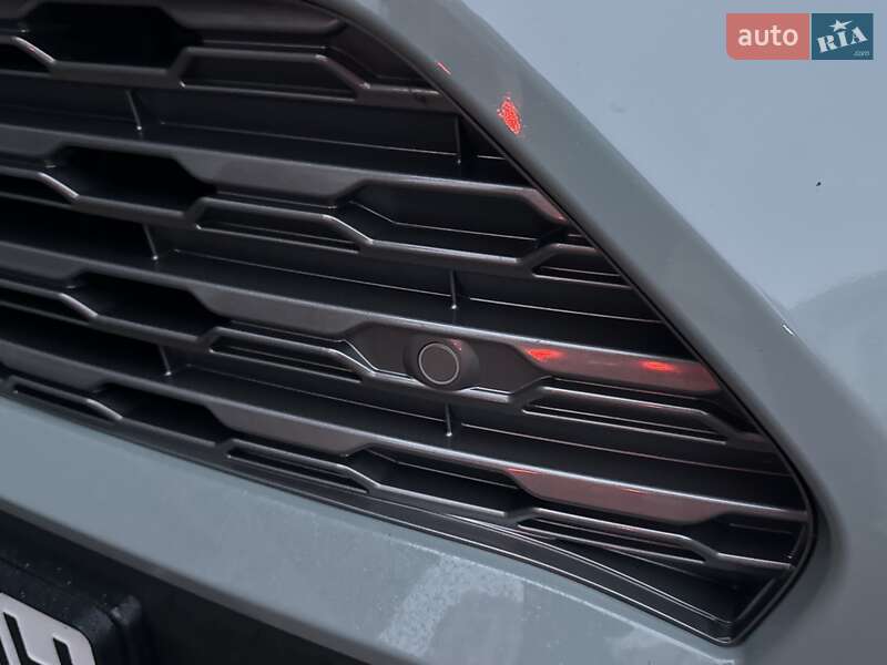 Внедорожник / Кроссовер Toyota RAV4 2023 в Киеве