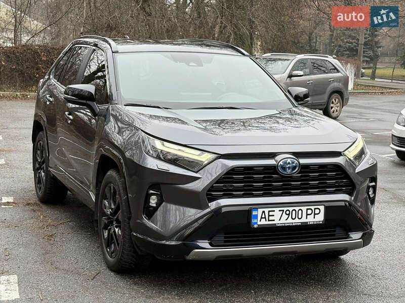 Внедорожник / Кроссовер Toyota RAV4 2022 в Днепре