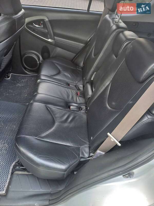 Позашляховик / Кросовер Toyota RAV4 2007 в Калуші