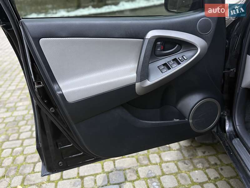 Позашляховик / Кросовер Toyota RAV4 2008 в Львові фото 30 Позашляховик / Кросовер Toyota RAV4 2008 в Львові