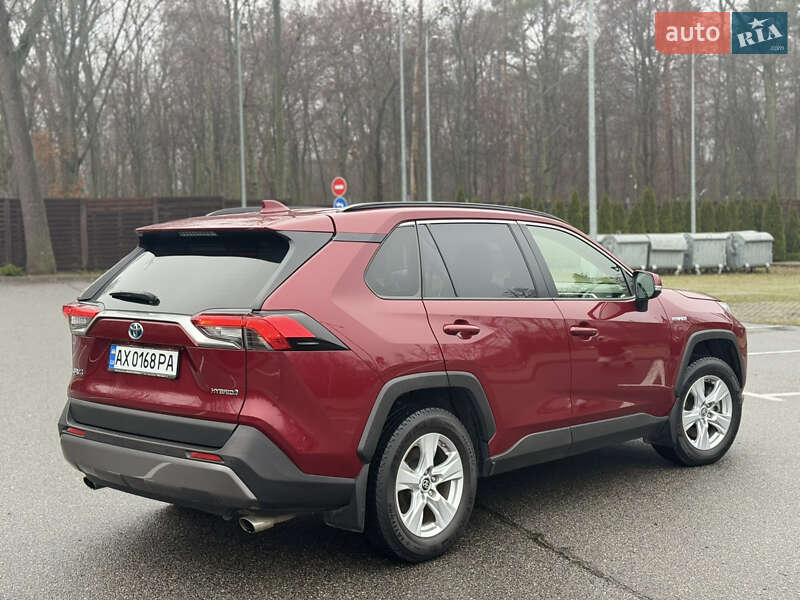 Внедорожник / Кроссовер Toyota RAV4 2019 в Харькове