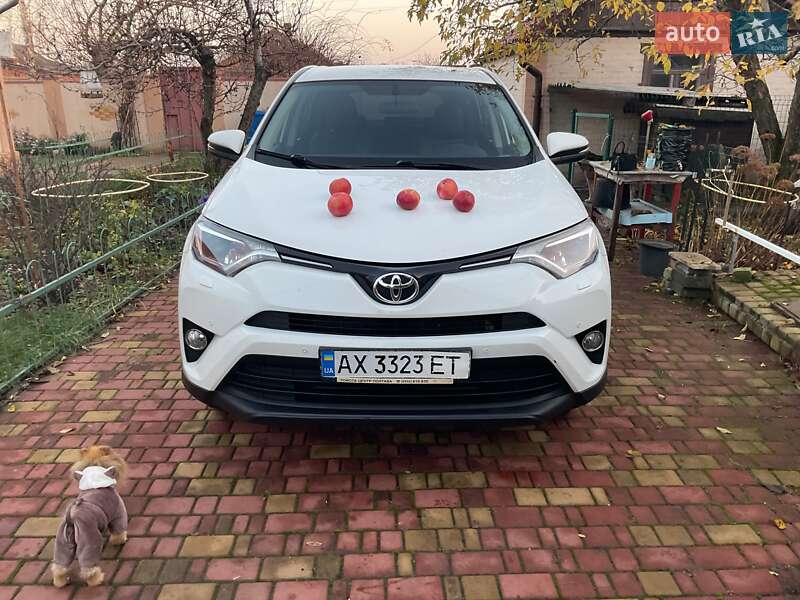 Внедорожник / Кроссовер Toyota RAV4 2017 в Харькове фото 2 Внедорожник / Кроссовер Toyota RAV4 2017 в Харькове