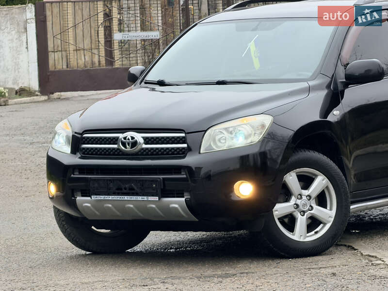 Внедорожник / Кроссовер Toyota RAV4 2007 в Днепре