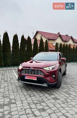 Внедорожник / Кроссовер Toyota RAV4 2022 в Новояворовске