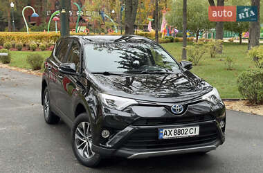 Позашляховик / Кросовер Toyota RAV4 2017 в Харкові