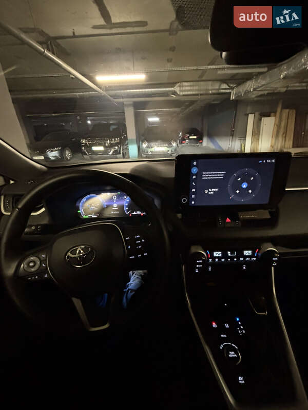 Позашляховик / Кросовер Toyota RAV4 2023 в Львові фото 9 Позашляховик / Кросовер Toyota RAV4 2023 в Львові