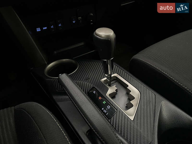 Внедорожник / Кроссовер Toyota RAV4 2013 в Одессе