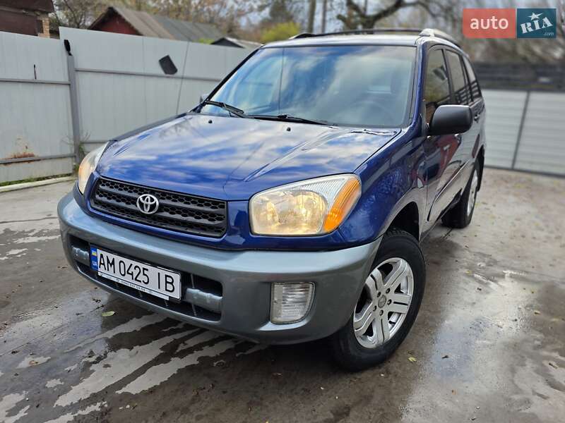 Внедорожник / Кроссовер Toyota RAV4 2003 в Бердичеве