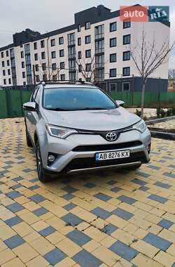 Внедорожник / Кроссовер Toyota RAV4 2016 в Виннице