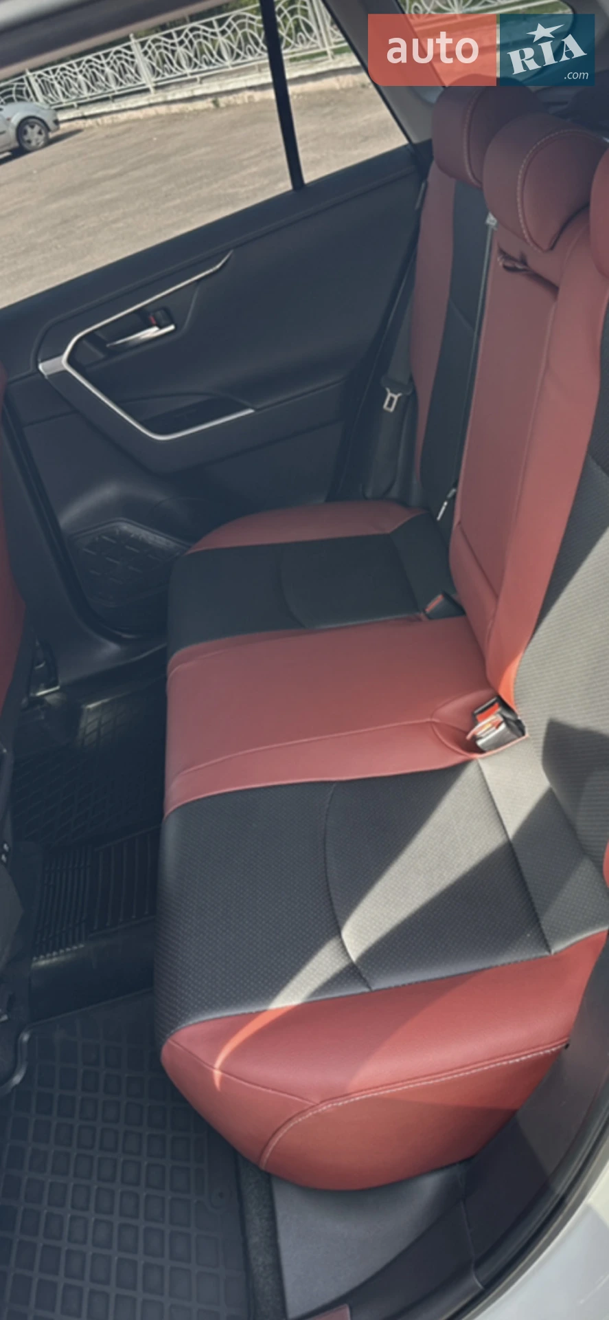 2021 Toyota RAV 4 - мініатюра 11