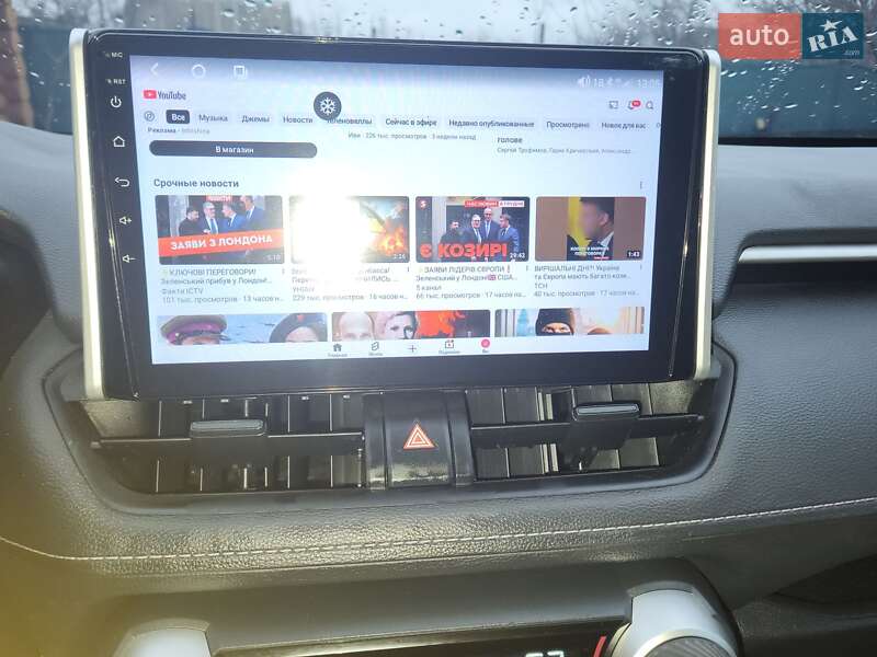 Внедорожник / Кроссовер Toyota RAV4 2022 в Полтаве