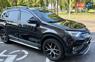 Позашляховик / Кросовер Toyota RAV4 2016 в Вознесенську