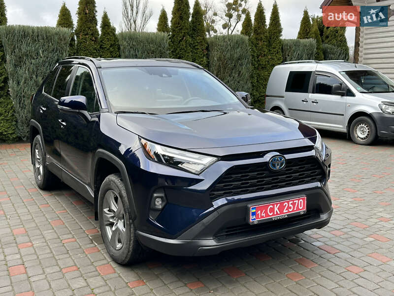 Toyota RAV4 2024