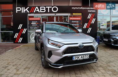 Позашляховик / Кросовер Toyota RAV4 2021 в Львові