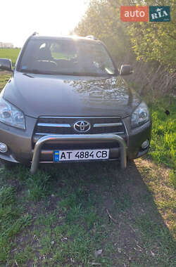 Позашляховик / Кросовер Toyota RAV4 2010 в Первомайську