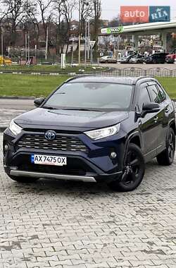 Внедорожник / Кроссовер Toyota RAV4 2018 в Харькове