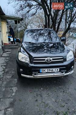 Внедорожник / Кроссовер Toyota RAV4 2008 в Ровно