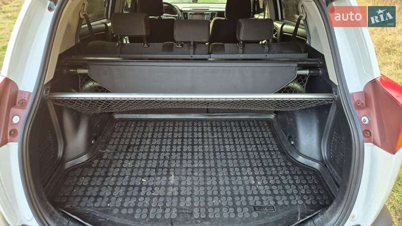 Внедорожник / Кроссовер Toyota RAV4 2014 в Полтаве фото 6 Внедорожник / Кроссовер Toyota RAV4 2014 в Полтаве