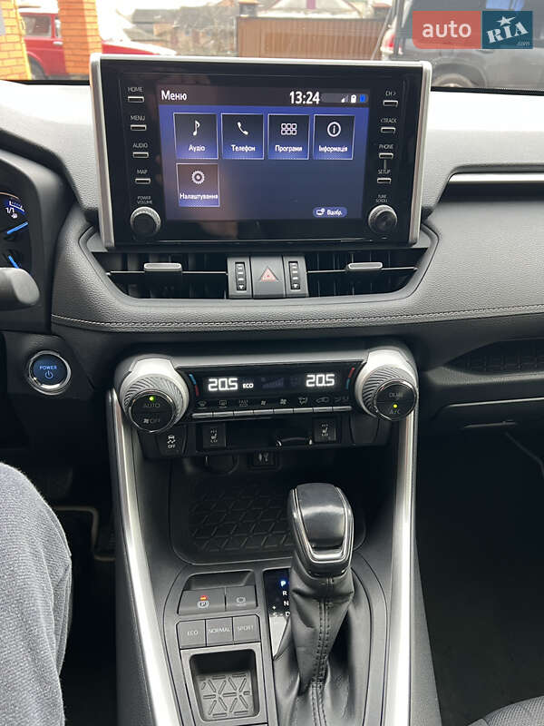 Внедорожник / Кроссовер Toyota RAV4 2019 в Луцке фото 36 Внедорожник / Кроссовер Toyota RAV4 2019 в Луцке