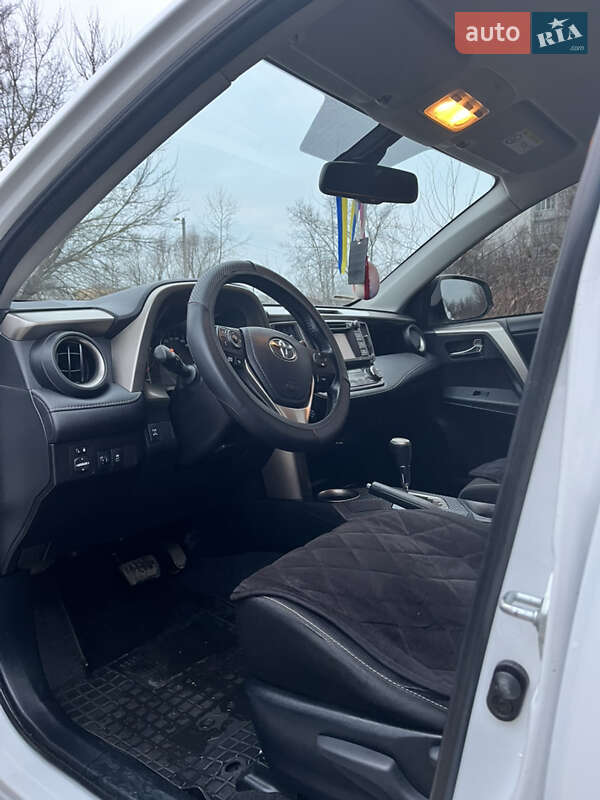 Позашляховик / Кросовер Toyota RAV4 2013 в Києві