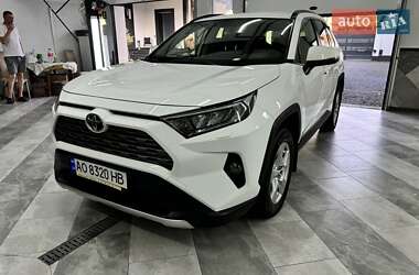 Внедорожник / Кроссовер Toyota RAV4 2019 в Мукачево
