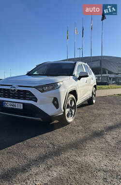 Внедорожник / Кроссовер Toyota RAV4 2023 в Львове