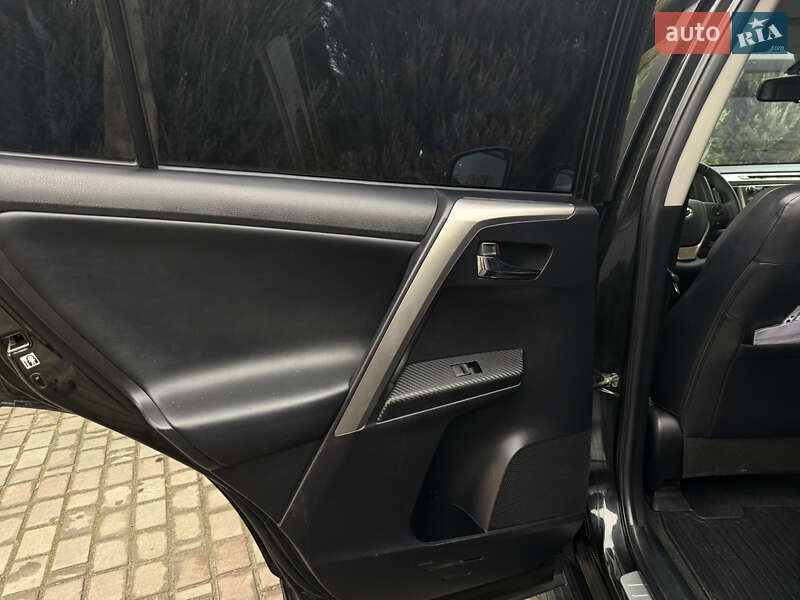 Позашляховик / Кросовер Toyota RAV4 2015 в Самборі фото 34 Позашляховик / Кросовер Toyota RAV4 2015 в Самборі