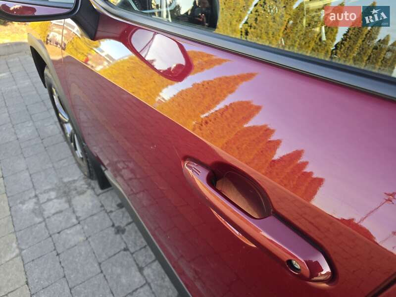 Позашляховик / Кросовер Toyota RAV4 2022 в Львові