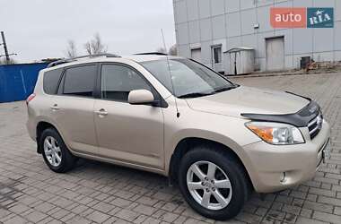 Внедорожник / Кроссовер Toyota RAV4 2008 в Запорожье