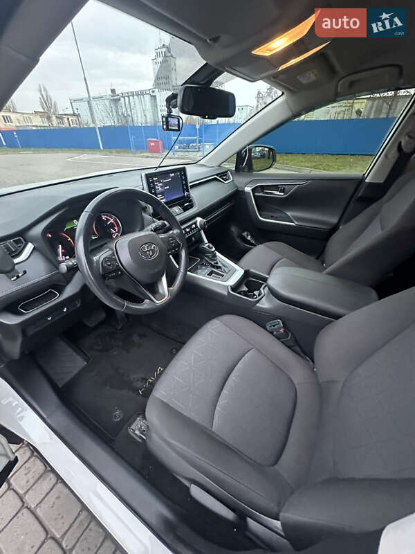 Позашляховик / Кросовер Toyota RAV4 2019 в Білій Церкві фото 16 Позашляховик / Кросовер Toyota RAV4 2019 в Білій Церкві