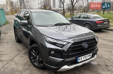 Внедорожник / Кроссовер Toyota RAV4 2023 в Киеве