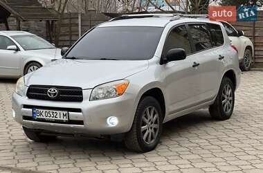 Позашляховик / Кросовер Toyota RAV4 2006 в Рівному