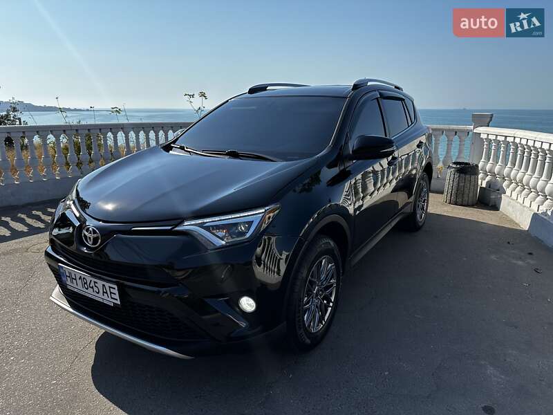 Toyota RAV4 2015