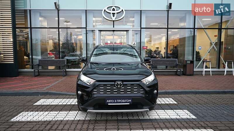 Позашляховик / Кросовер Toyota RAV4 2021 в Києві