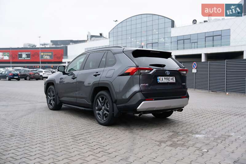 Позашляховик / Кросовер Toyota RAV4 2023 в Києві