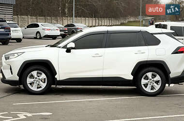 Внедорожник / Кроссовер Toyota RAV4 2020 в Виннице