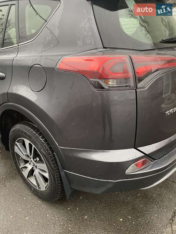 Позашляховик / Кросовер Toyota RAV4 2017 в Одесі