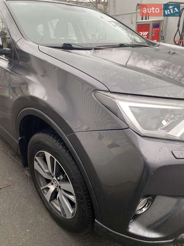 Позашляховик / Кросовер Toyota RAV4 2017 в Одесі