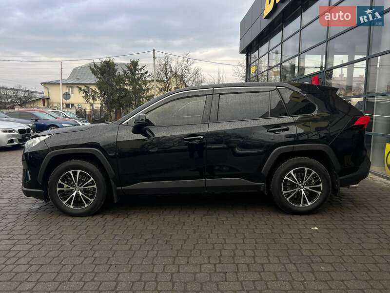 Внедорожник / Кроссовер Toyota RAV4 2019 в Ивано-Франковске