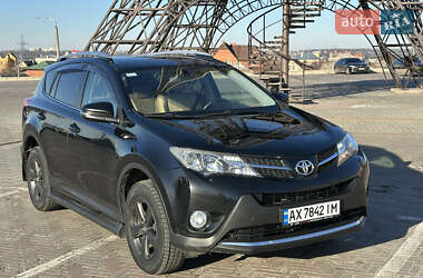 Позашляховик / Кросовер Toyota RAV4 2015 в Харкові