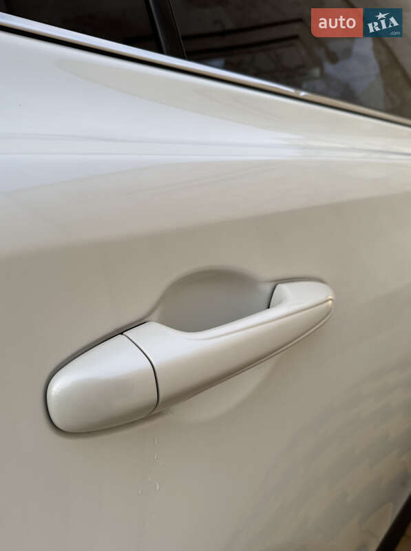 Позашляховик / Кросовер Toyota RAV4 2016 в Одесі