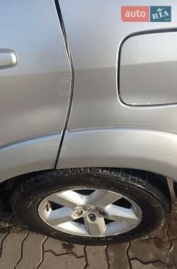 Позашляховик / Кросовер Toyota RAV4 2004 в Володимирі