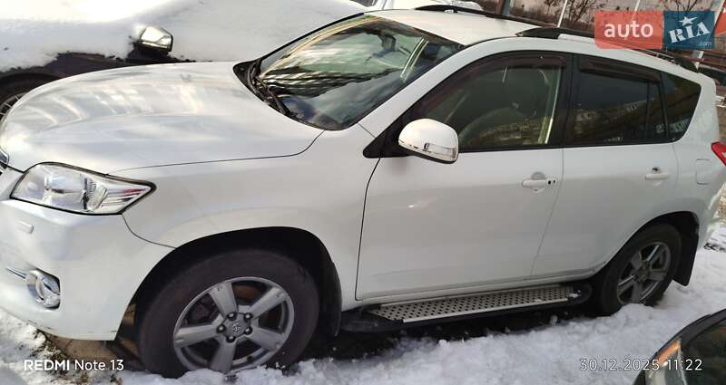 Позашляховик / Кросовер Toyota RAV4 2012 в Дніпрі