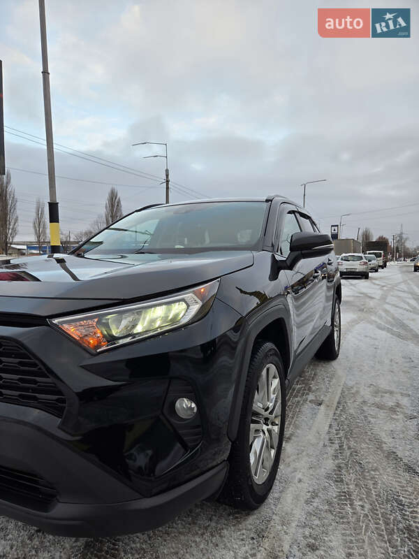 Позашляховик / Кросовер Toyota RAV4 2019 в Києві