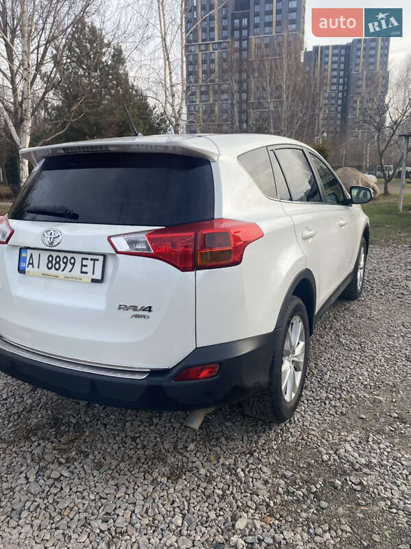 Позашляховик / Кросовер Toyota RAV4 2013 в Вишневому фото 22 Позашляховик / Кросовер Toyota RAV4 2013 в Вишневому