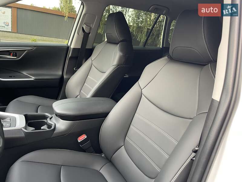 Позашляховик / Кросовер Toyota RAV4 2022 в Вінниці