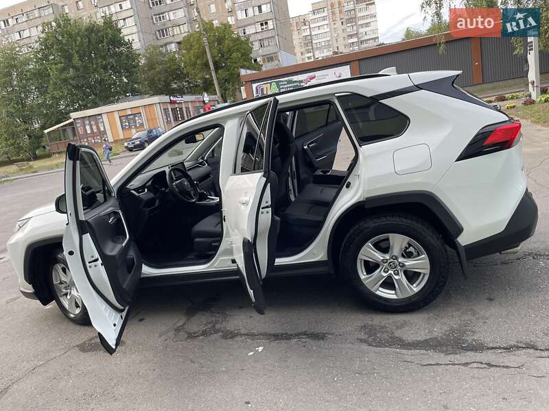 Позашляховик / Кросовер Toyota RAV4 2022 в Вінниці